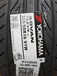 Летняя шина Yokohama ADVAN Fleva V701 205/55 R16 91W фото 2