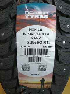 Зимняя шина Nokian Tyres Hakkapeliitta 9 SUV 225/60 R17 103T фото 2