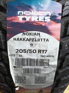 Зимняя шина Nokian Tyres Hakkapeliitta 9 205/50 R17 93T фото 2