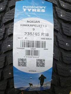Зимняя шина Nokian Tyres Hakkapeliitta 9 235/45 R18 98T фото 2