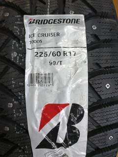 Зимняя шина Bridgestone Ice Cruiser 7000S 225/60 R17 99T фото 2