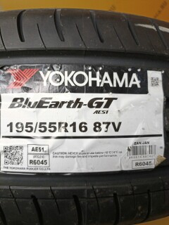 Летняя шина Yokohama BluEarth-GT AE-51 195/55 R16 87V фото 2