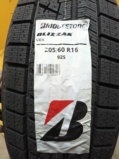 Зимняя шина Bridgestone Blizzak VRX 205/60 R16 92S фото 2