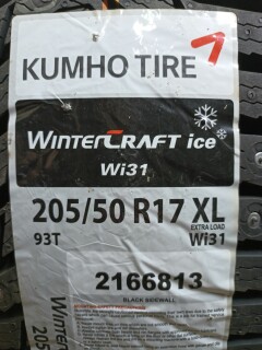 Зимняя шина Kumho WinterCraft ice Wi31 205/50 R17 93T фото 2