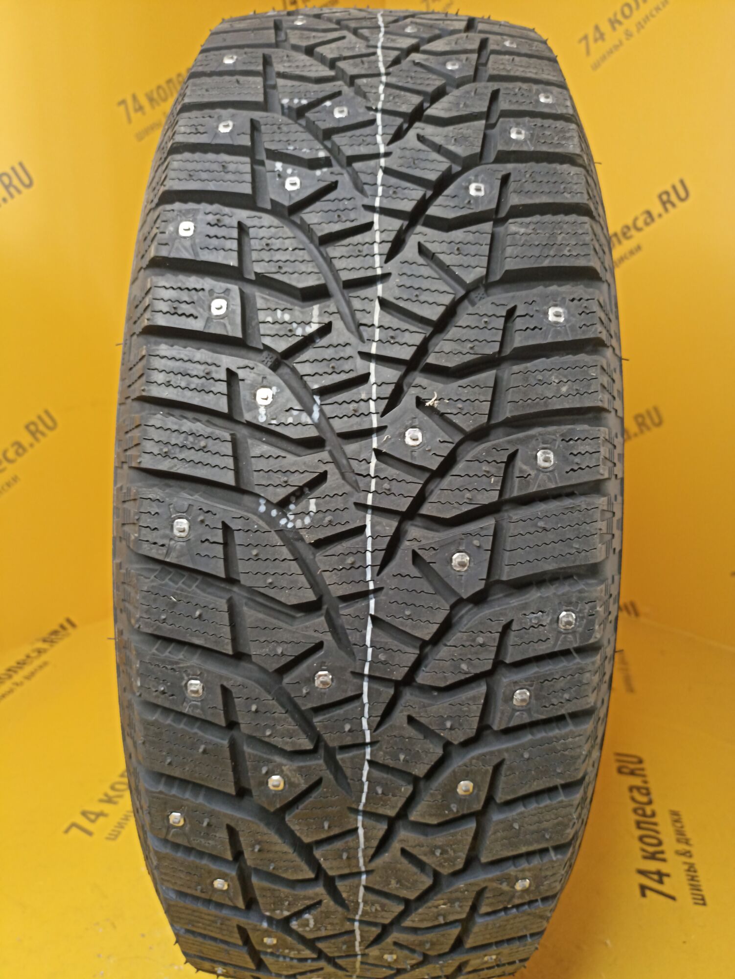 Купить зимнюю шину Bridgestone Blizzak Spike-02 205/60 R16 92T в Тюмени по  цене 9360 руб., доставка от интернет-магазина 74колеса.ru