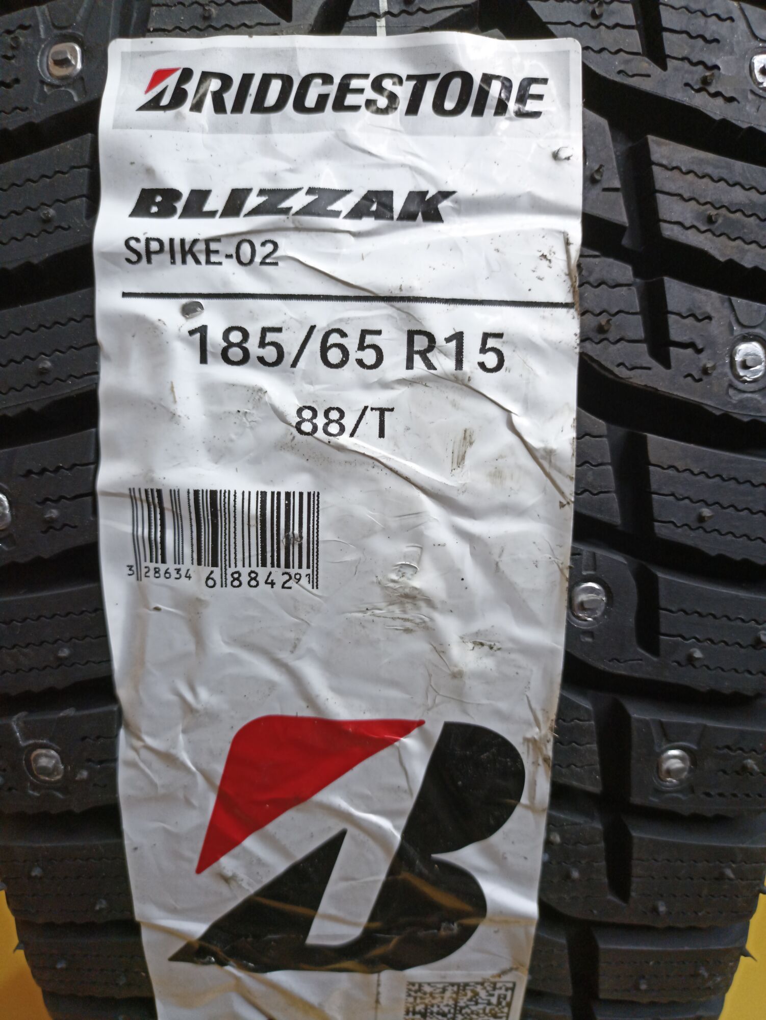 Купить зимнюю шину Bridgestone Blizzak Spike-02 185/65 R15 88T в Челябинске  по цене 8050 руб., доставка от интернет-магазина 74колеса.ru