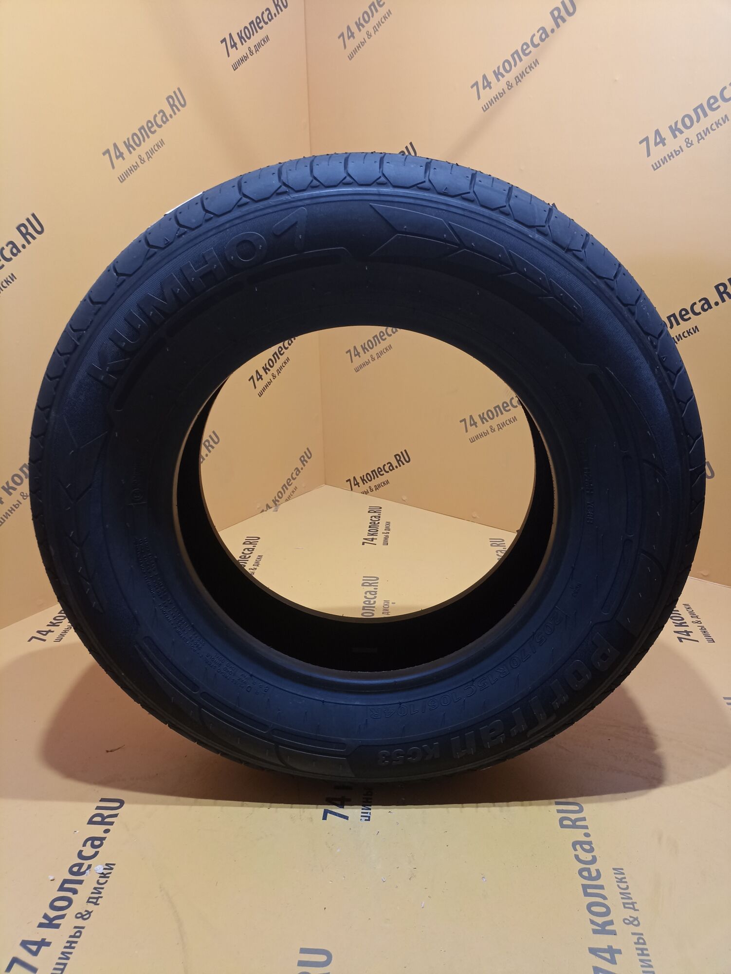 Купить летнюю шину Kumho KC53 PorTran 205/70 R15C 106/104R в Уфе по цене  8670 руб., доставка от интернет-магазина 74колеса.ru