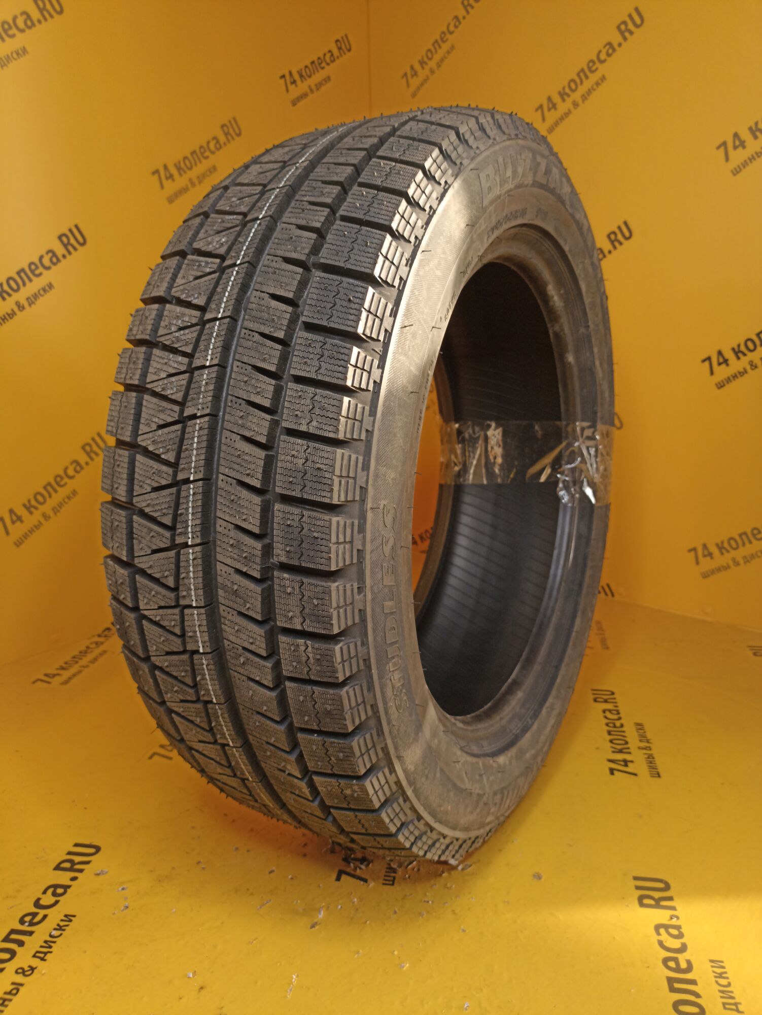 Купить зимнюю шину Bridgestone Blizzak Revo GZ 205/55 R16 91S в Челябинске,  доставка от интернет-магазина 74колеса.ru