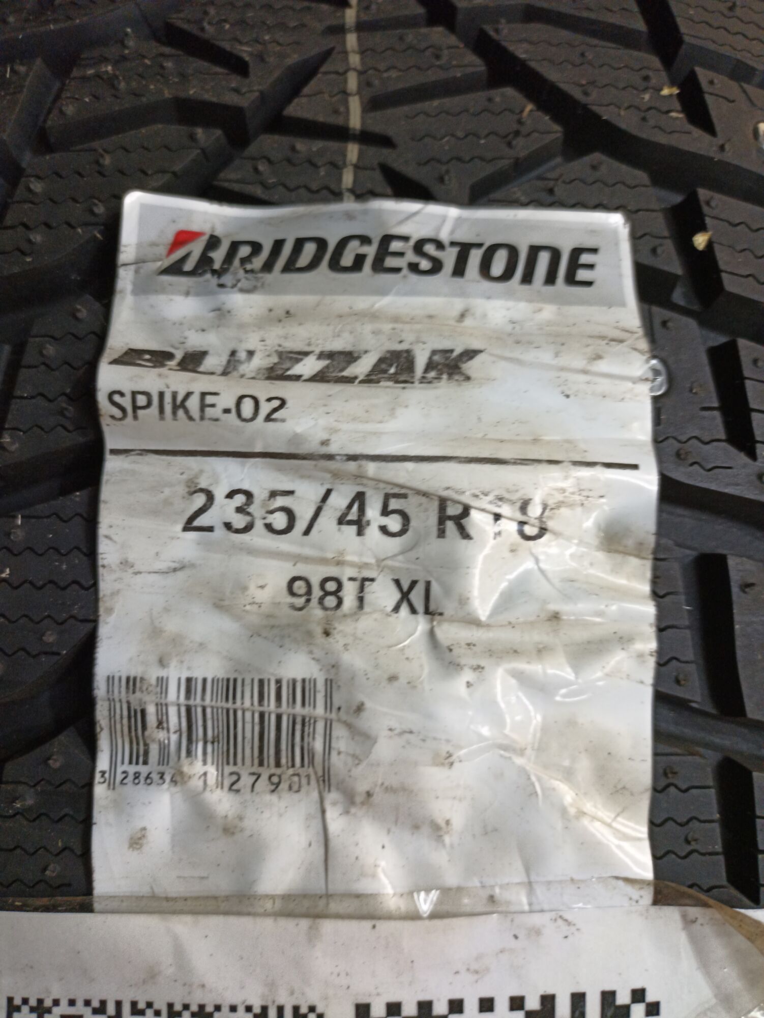 Купить зимнюю шину Bridgestone Blizzak Spike-02 235/45 R18 98T в Челябинске  по цене 23160 руб., доставка от интернет-магазина 74колеса.ru