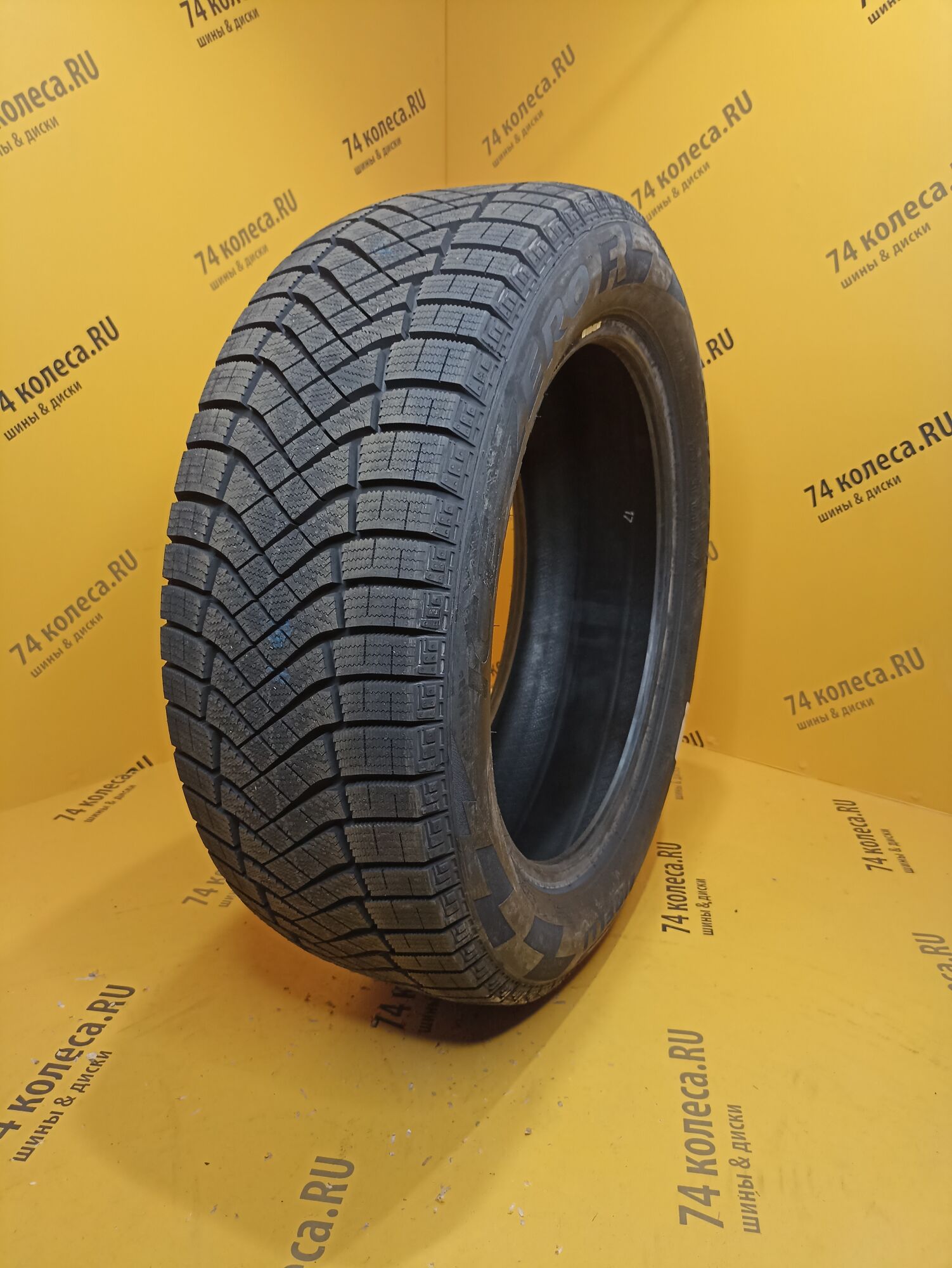 Купить зимнюю шину Pirelli Winter Ice Zero Friction 225/55 R18 102H в  Тюмени по цене 11010 руб., доставка от интернет-магазина 74колеса.ru