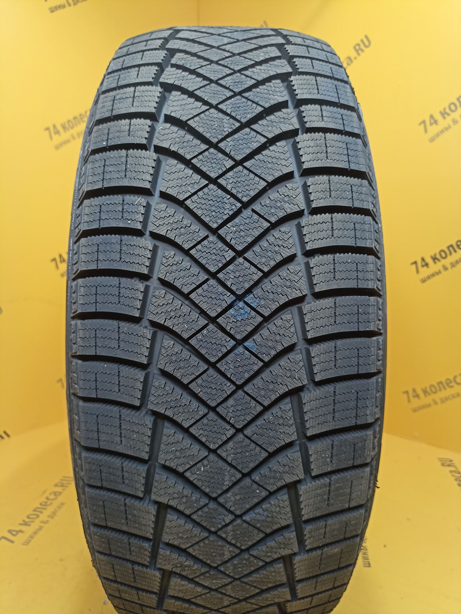 Купить зимнюю шину Pirelli Winter Ice Zero Friction 225/55 R18 102H в  Челябинске по цене 11010 руб., доставка от интернет-магазина 74колеса.ru