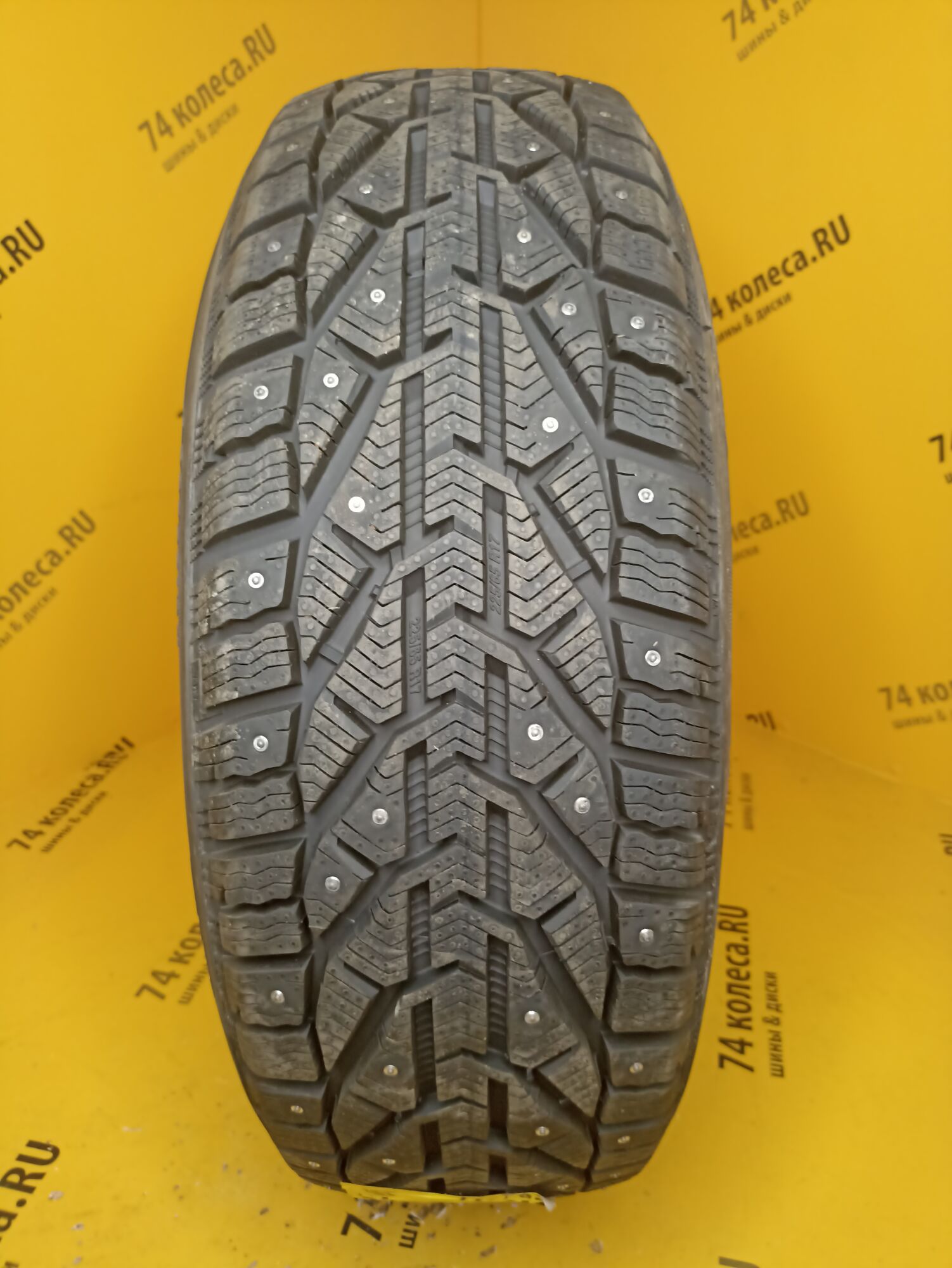 Купить зимнюю шину Kormoran SUV Stud 225/65 R17 106T в Челябинске, доставка  от интернет-магазина 74колеса.ru