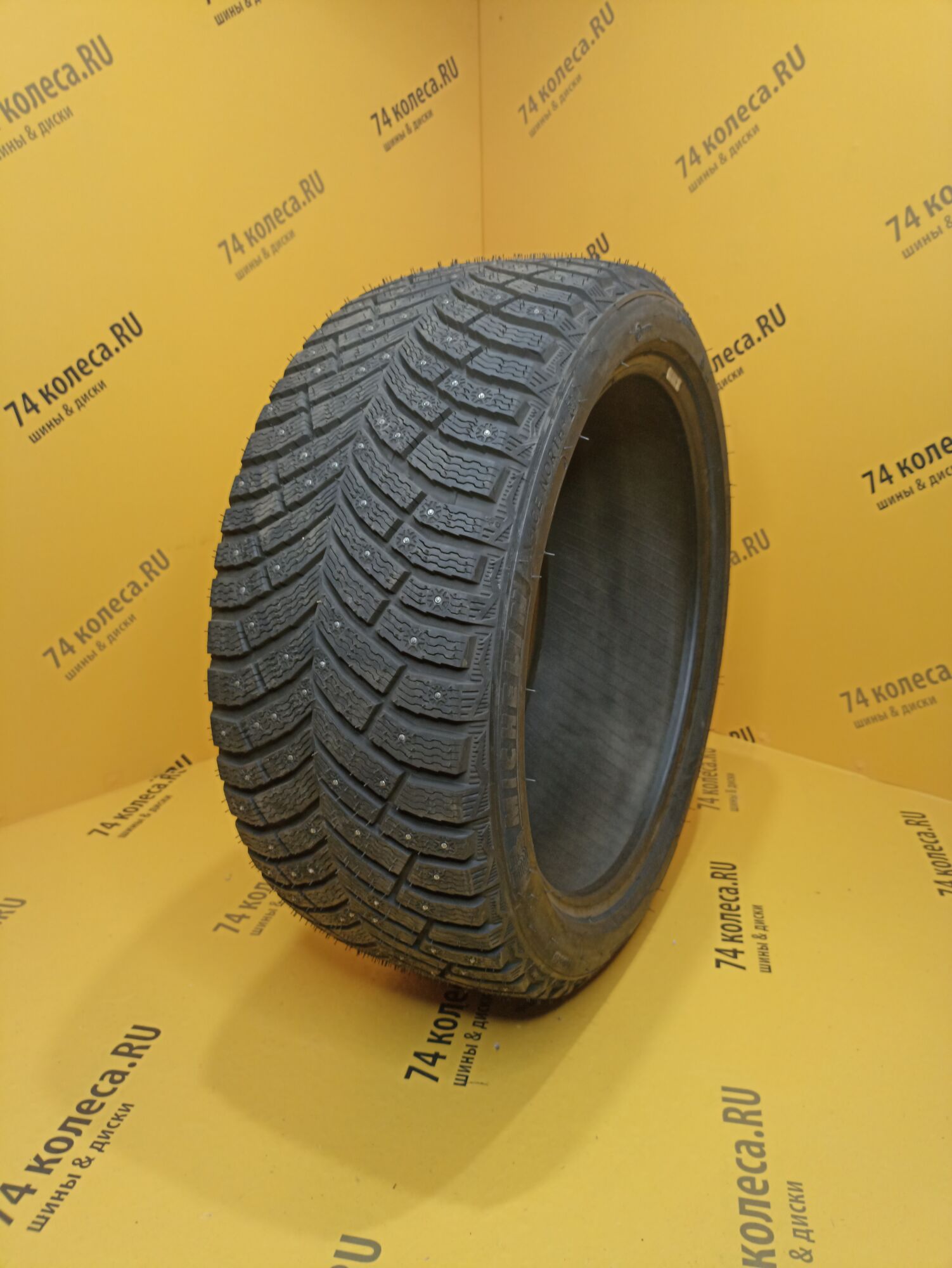 Купить зимнюю шину Michelin X-Ice North Xin4 235/40 R18 95T в Челябинске по  цене 32200 руб., доставка от интернет-магазина 74колеса.ru