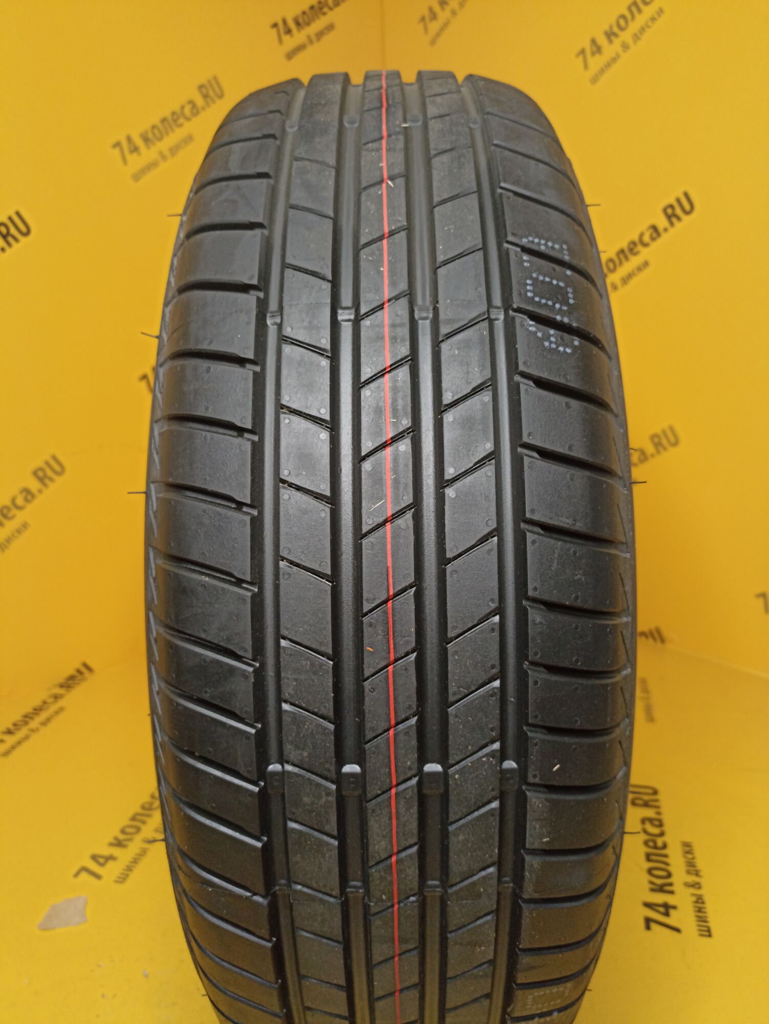 Купить летнюю шину Bridgestone Turanza T005 195/65 R15 91V в Челябинске по  цене 7150 руб., доставка от интернет-магазина 74колеса.ru