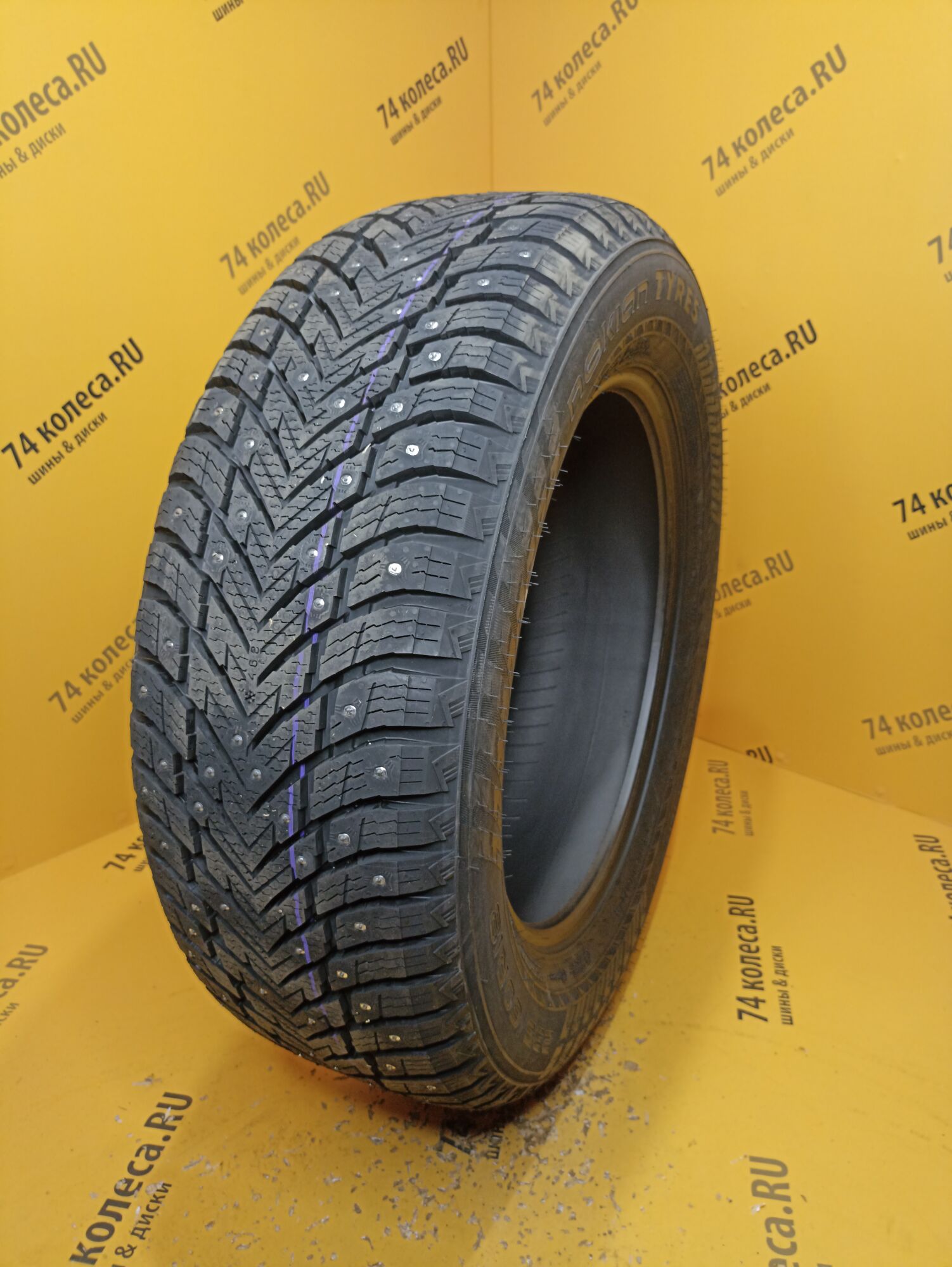 Купить зимнюю шину Nokian Tyres Hakkapeliitta 10p SUV 235/60 R18 107T в  Челябинске, доставка от интернет-магазина 74колеса.ru