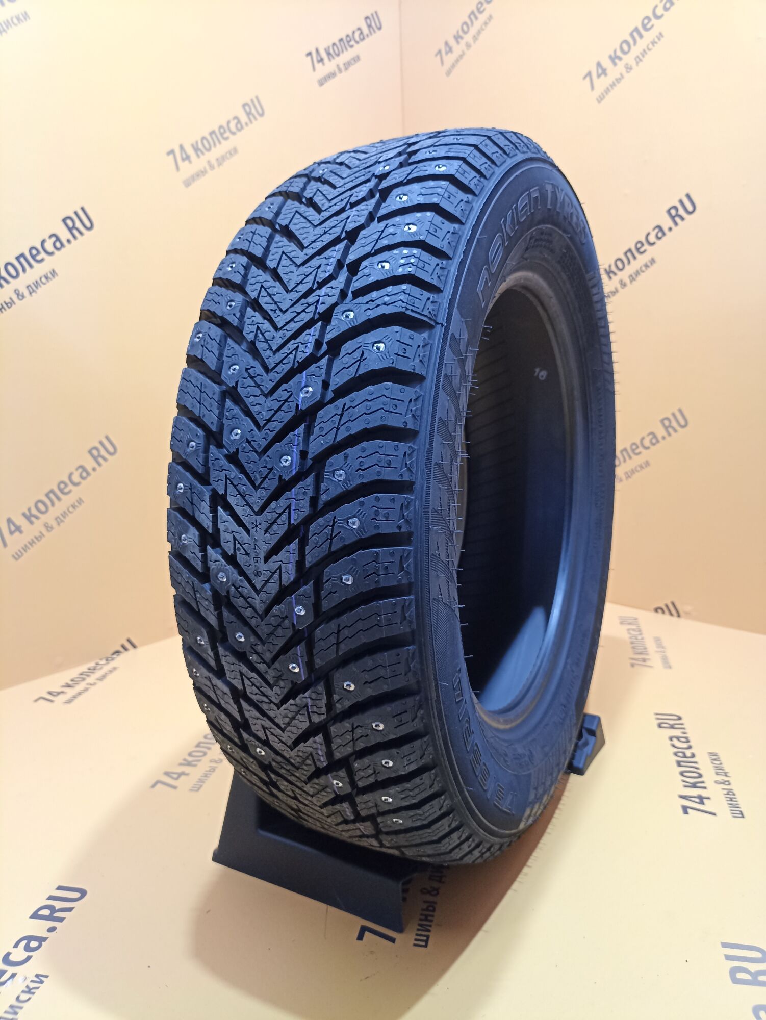 Купить зимнюю шину Nokian Tyres Hakkapeliitta 10p 175/65 R14 86T в Перми по  цене 8620 руб., доставка от интернет-магазина 74колеса.ru