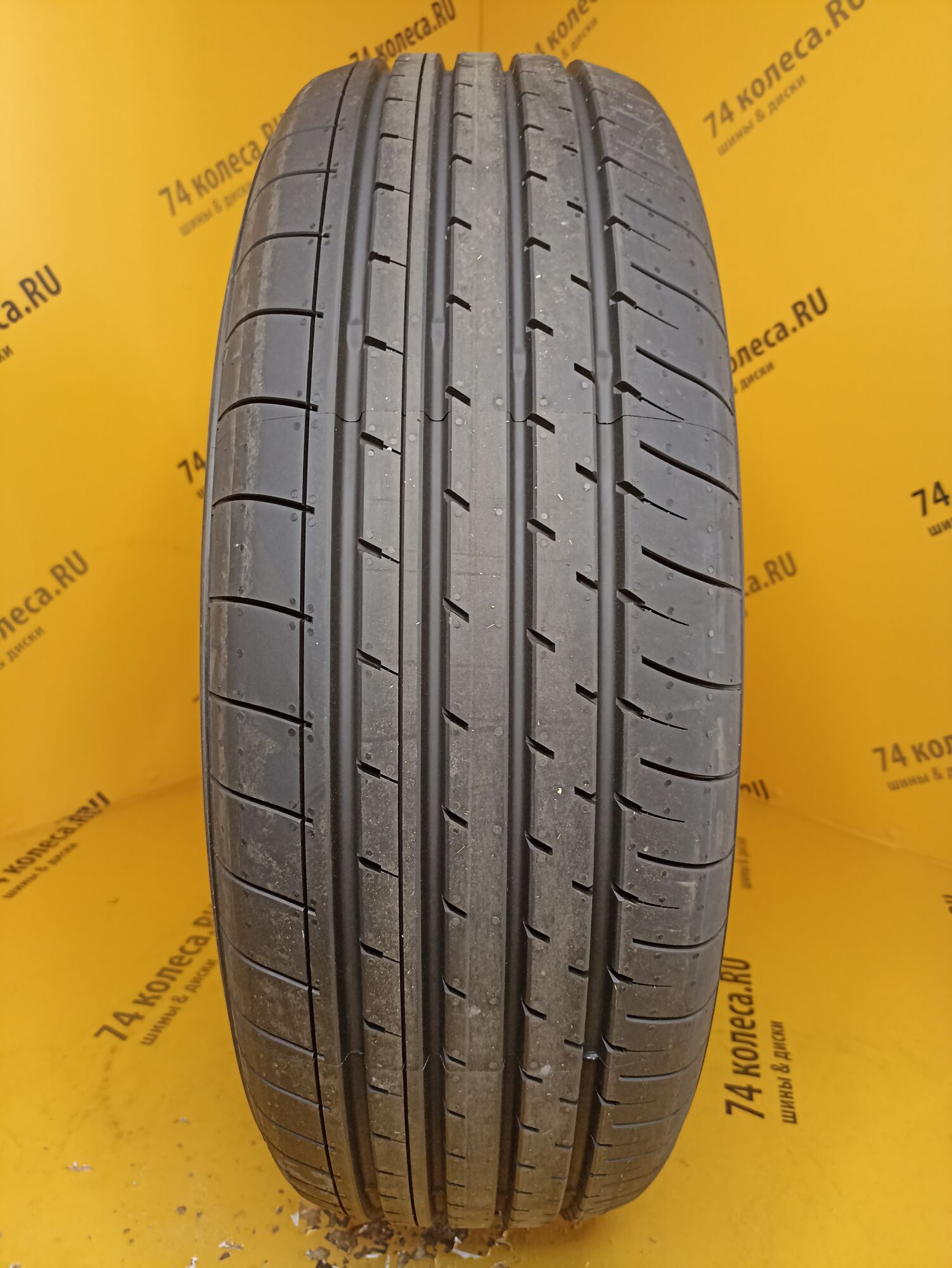 Купить шины Yokohama BluEarth-XT AE61 215/70 R16 100H в Перми