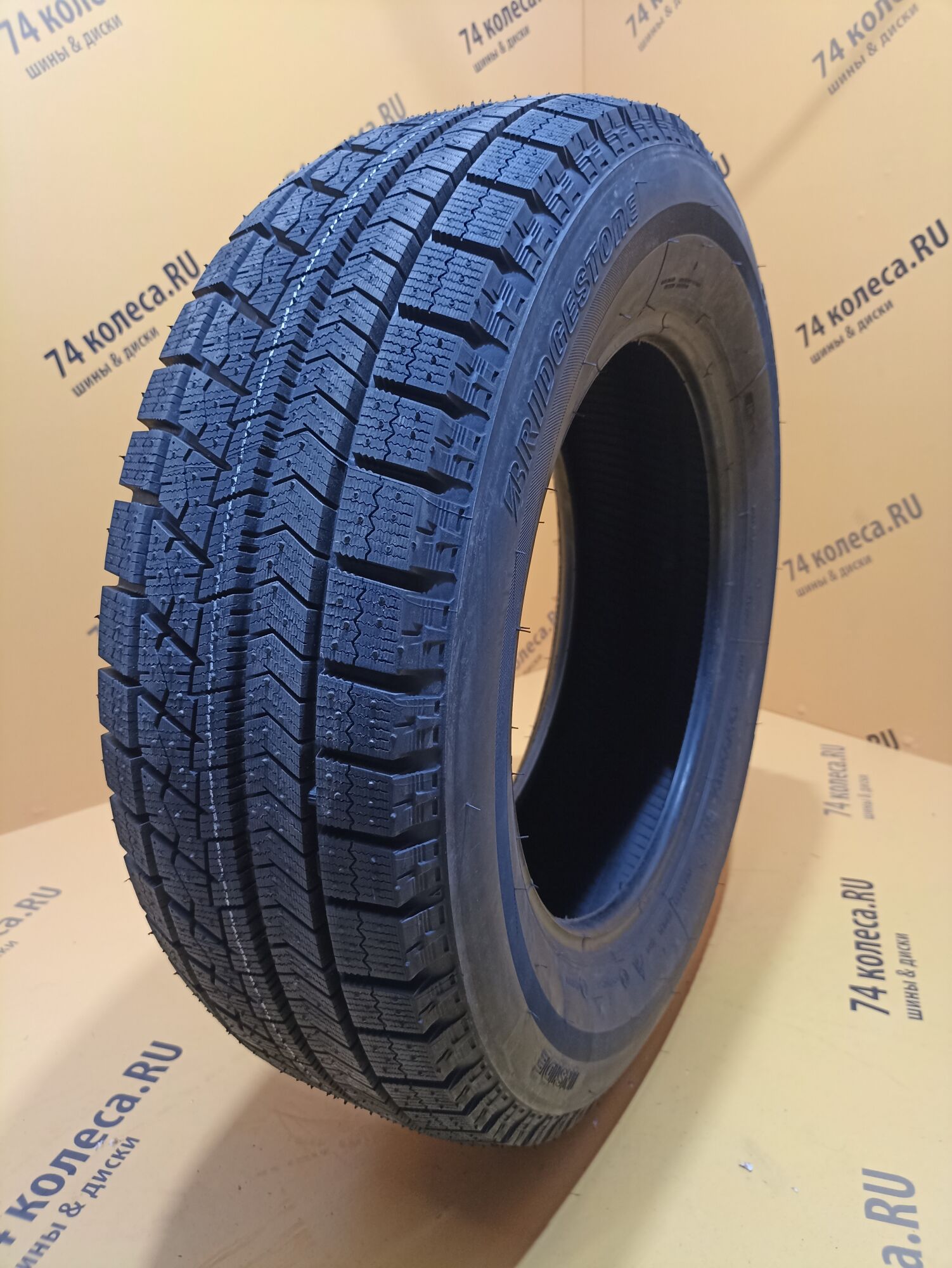 Bridgestone 195/60r15 88s blizzak vrx. Bridgestone vrx 195 65 r15. Бриджстоун зимняя 15. Bridgestone blizzak vrx 195/65 r15. 195/65r15 91s blizzak vrx.