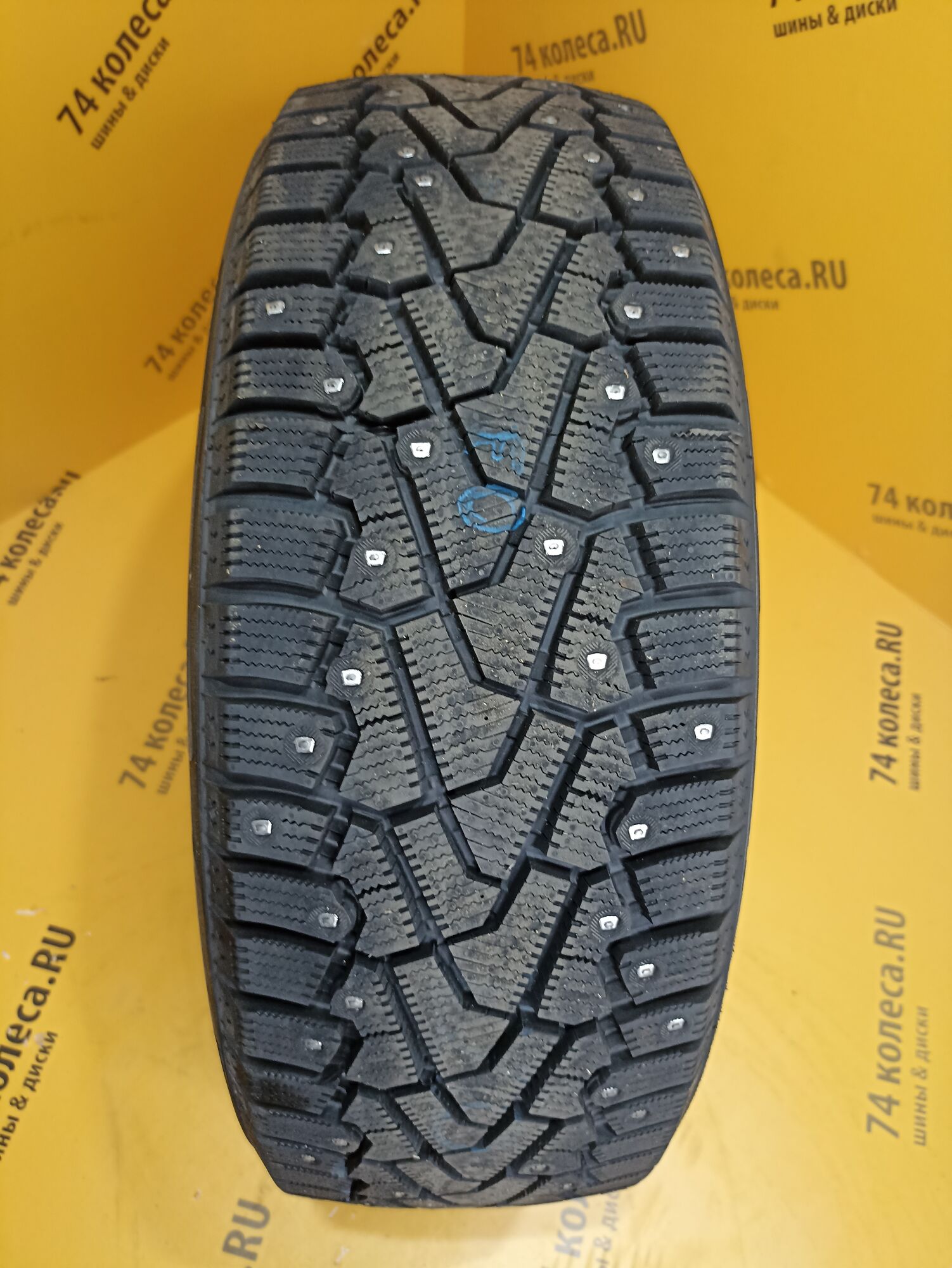 Купить зимнюю шину Pirelli Winter Ice Zero 215/55 R18 99T в Челябинске по  цене 16640 руб., доставка от интернет-магазина 74колеса.ru