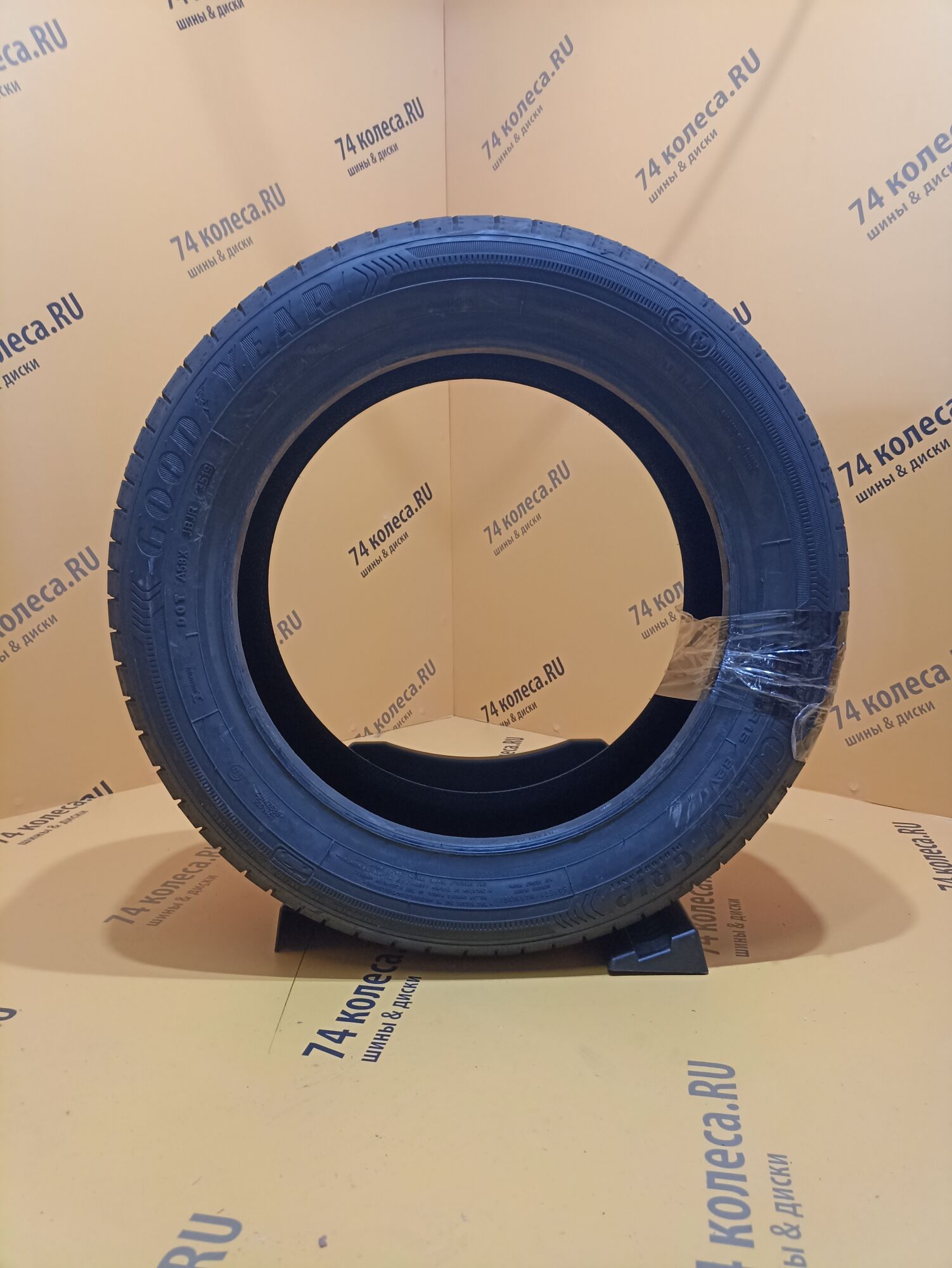 Купить летнюю шину GoodYear Efficientgrip Performance 185/55 R15 82V в  Челябинске по цене 17770 руб., доставка от интернет-магазина 74колеса.ru